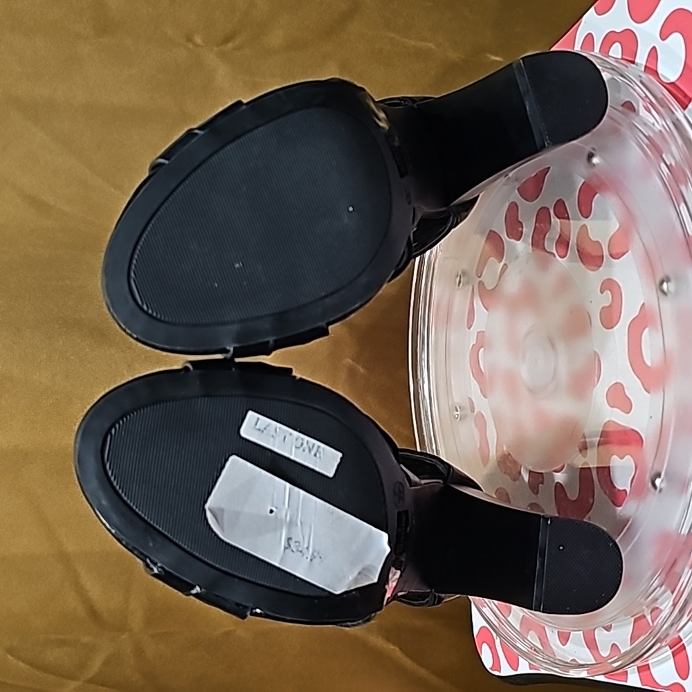 J BAMBOO laser cut out Heels size 7 Never worn! Sleek, Beautiful & Fashionable! - Picture 9 of 11